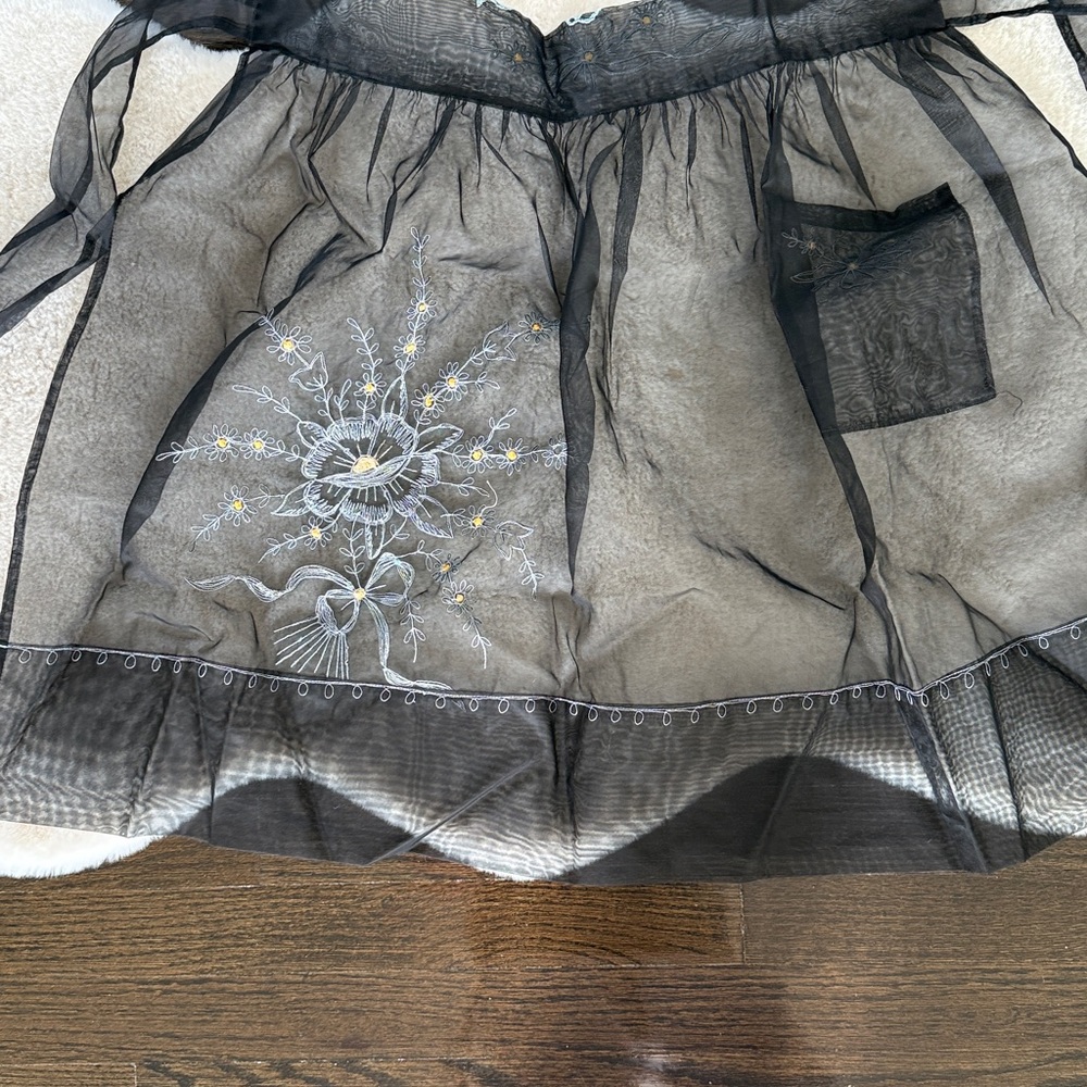 Vintage Sheer Black Embroidered Floral Apron - Picture 10 of 12
